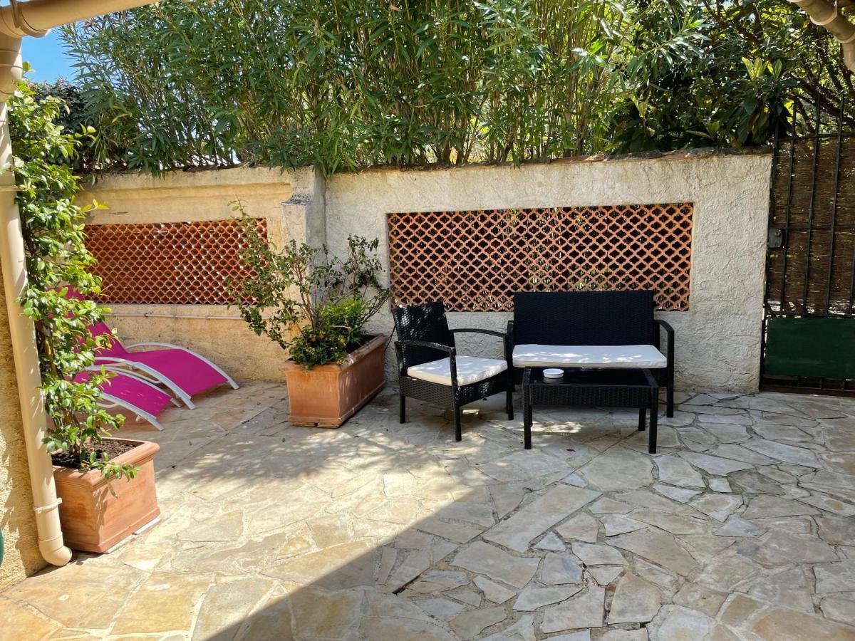Maisonnette Au Calme Et Proche Mer Mandelieu-La Napoule Exterior photo